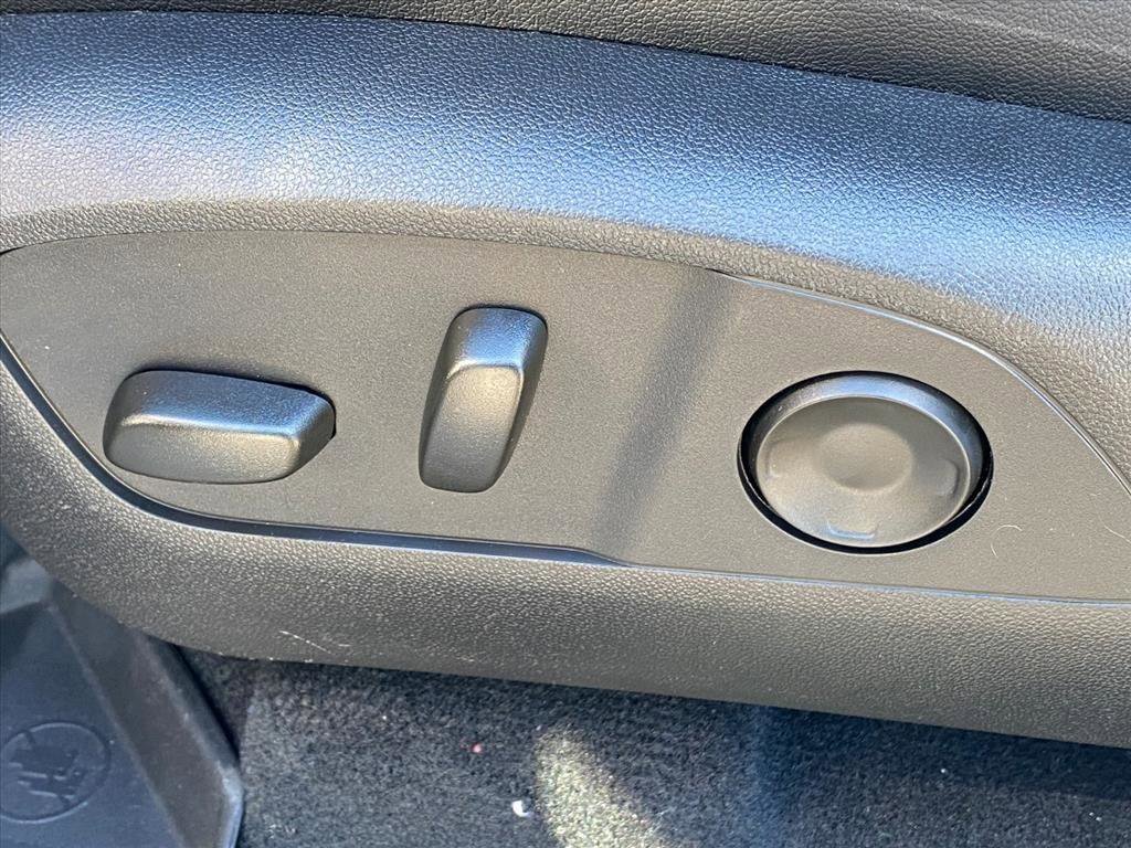 New 2026 Chevrolet Traverse RS image 14