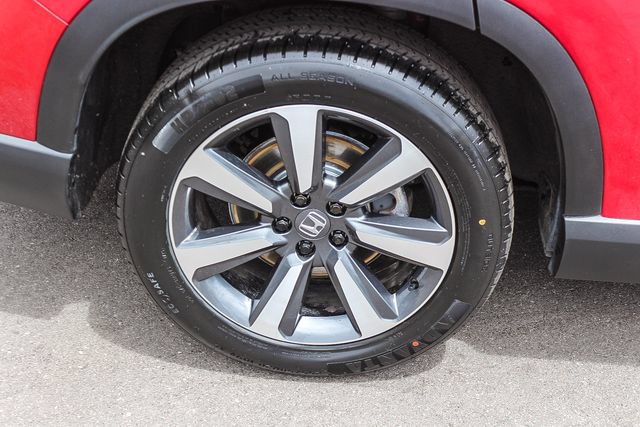 Used 2025 Honda Pilot Touring image 12