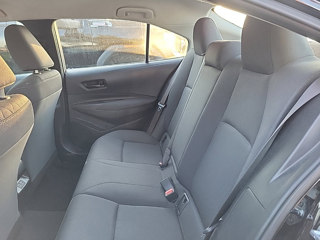 Used 2025 Toyota Corolla LE FWD image 12