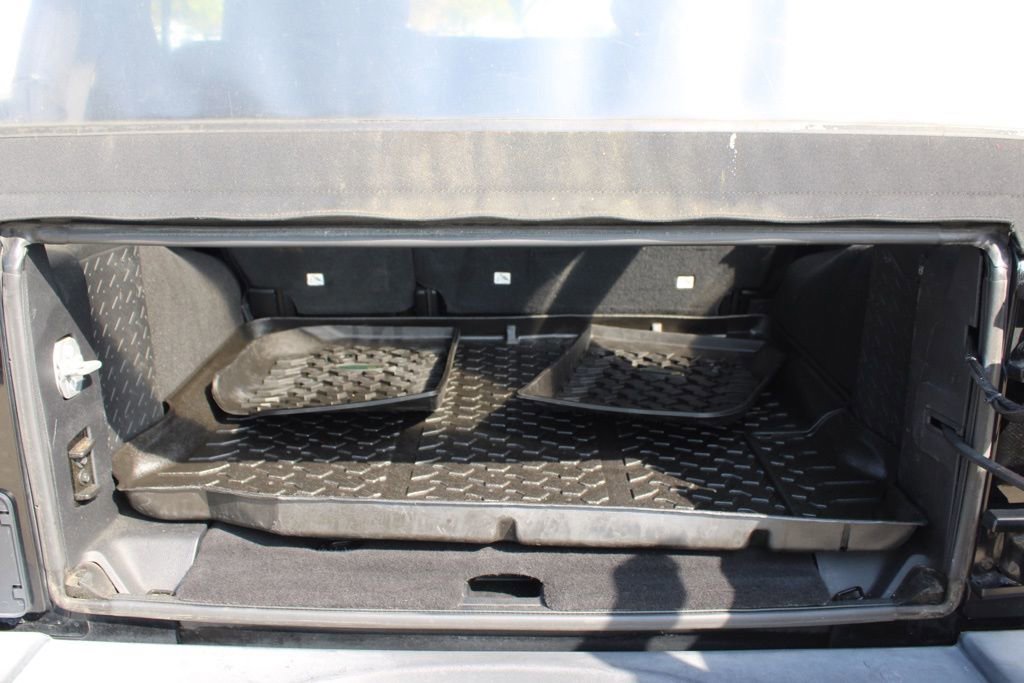 Used 2016 Jeep Wrangler Unlimited Sport w/ Max Tow Package image 11