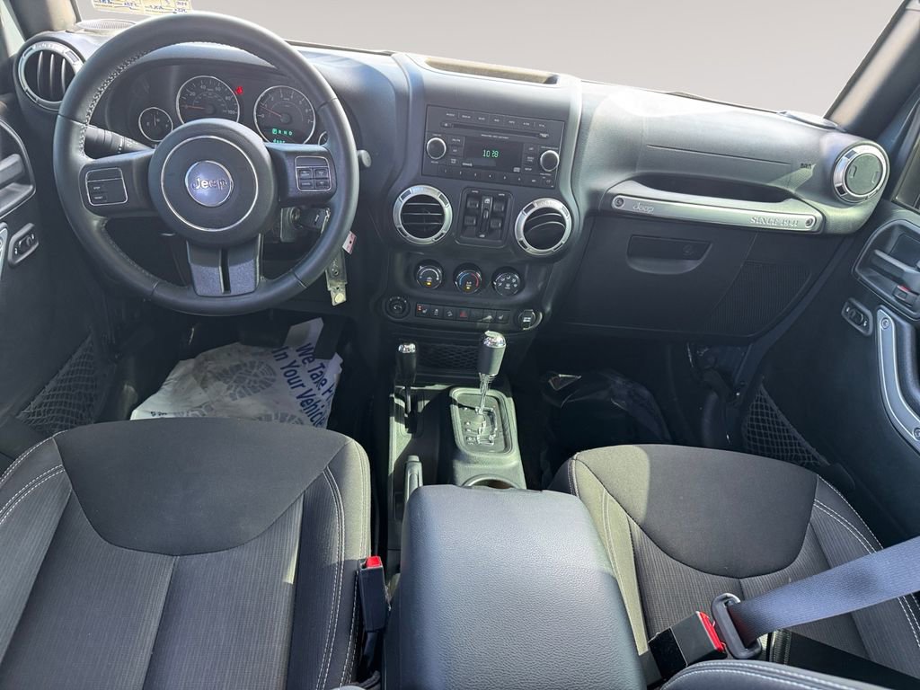 Used 2017 Jeep Wrangler Unlimited Sahara image 10