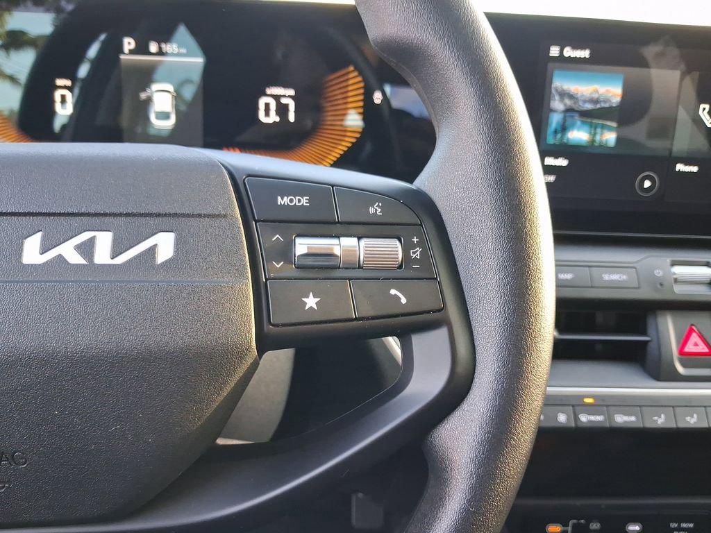 Used 2025 Kia K4 LXS image 20