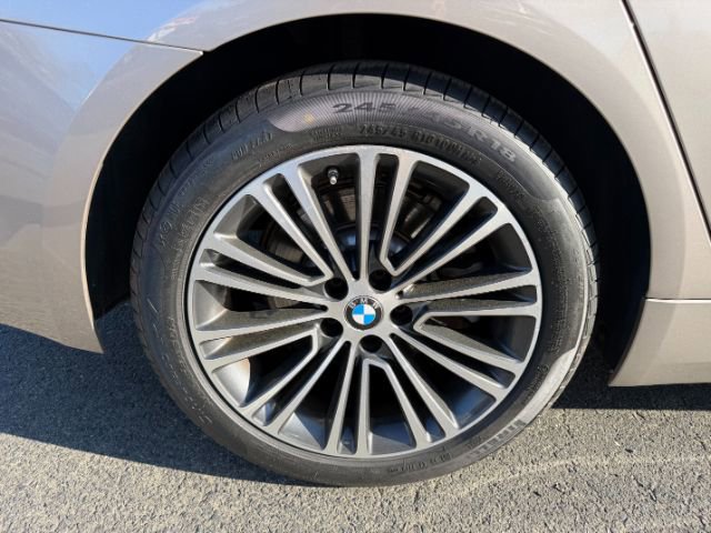 Used 2018 BMW 530i xDrive image 19