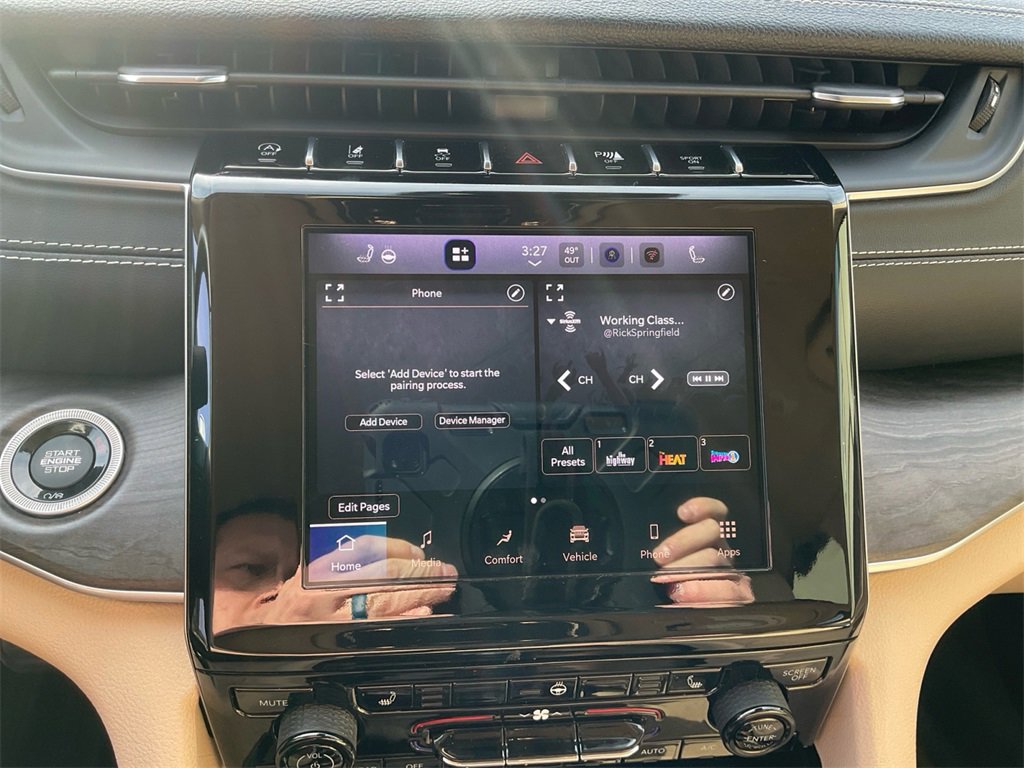 Used 2022 Jeep Grand Cherokee Limited image 12