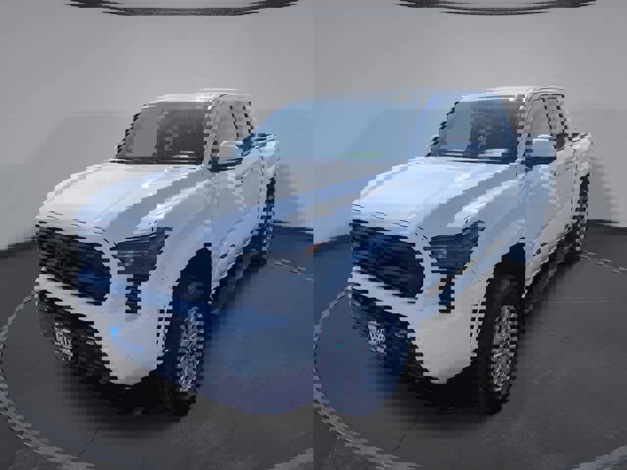 Certified 2024 Toyota Tacoma SR5 AWD/4WD image 1