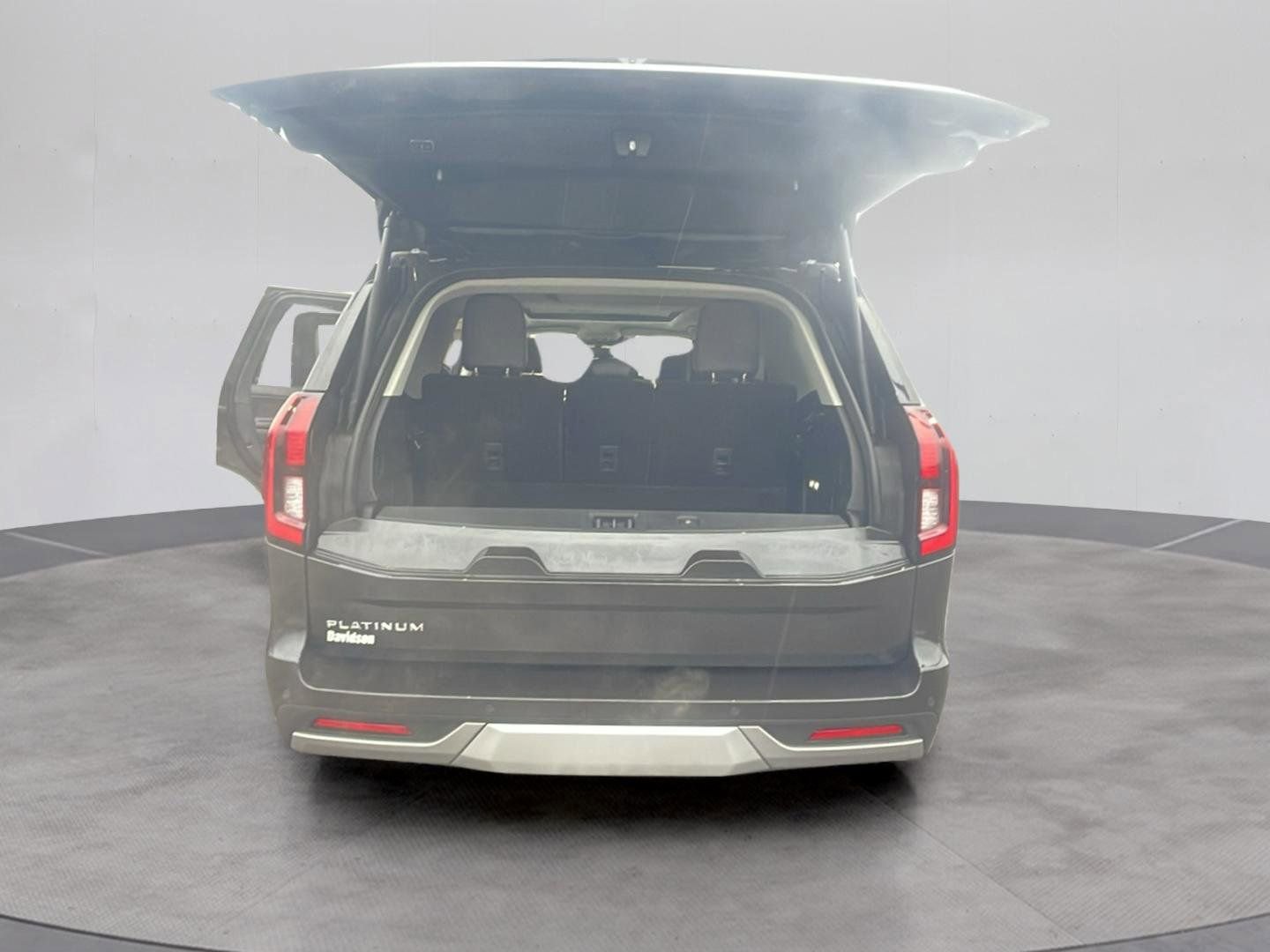 Certified 2025 Ford Expedition Platinum image 21