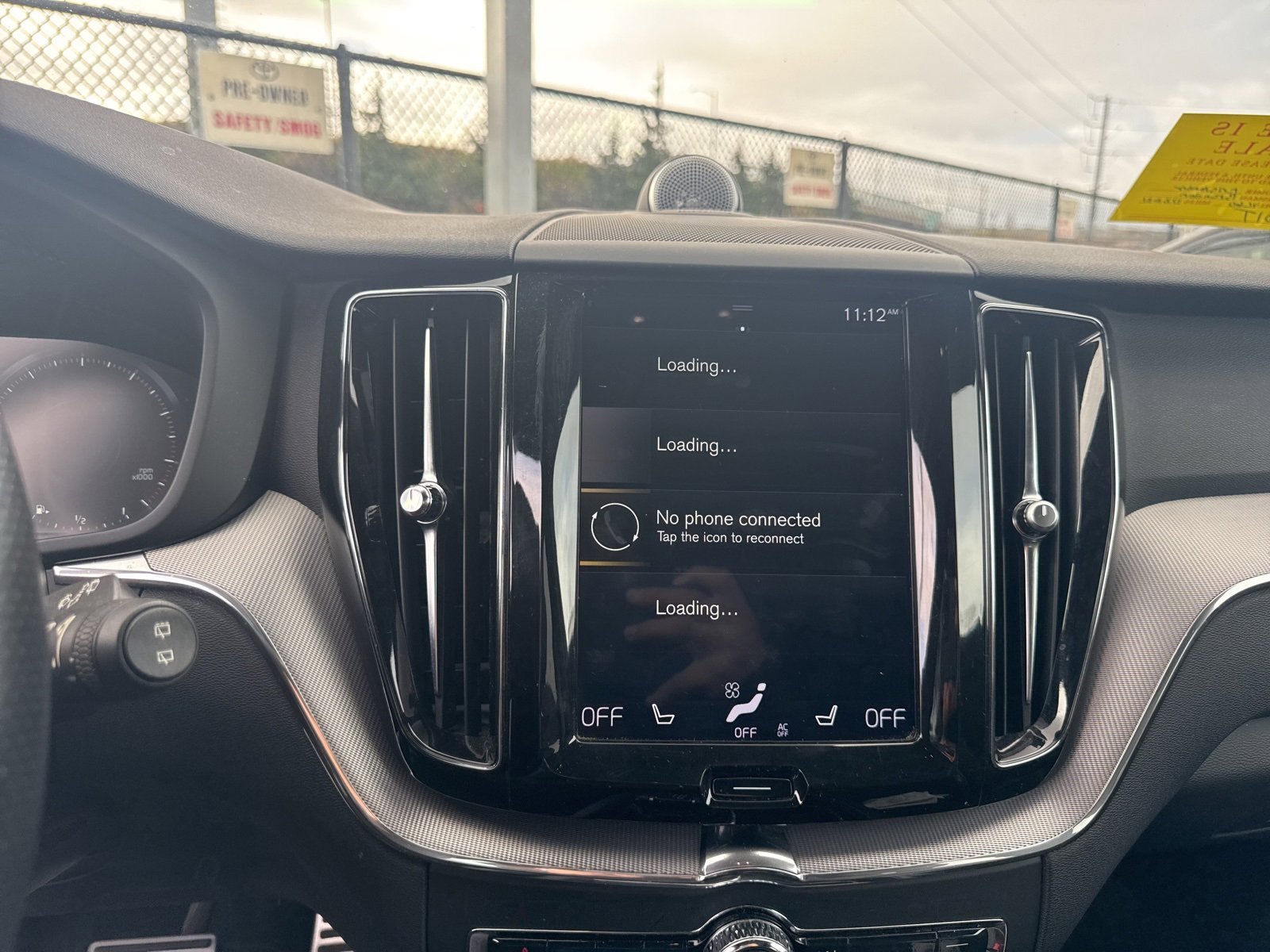 Used 2018 Volvo XC60 T6 R-Design w/ Convenience Package image 10