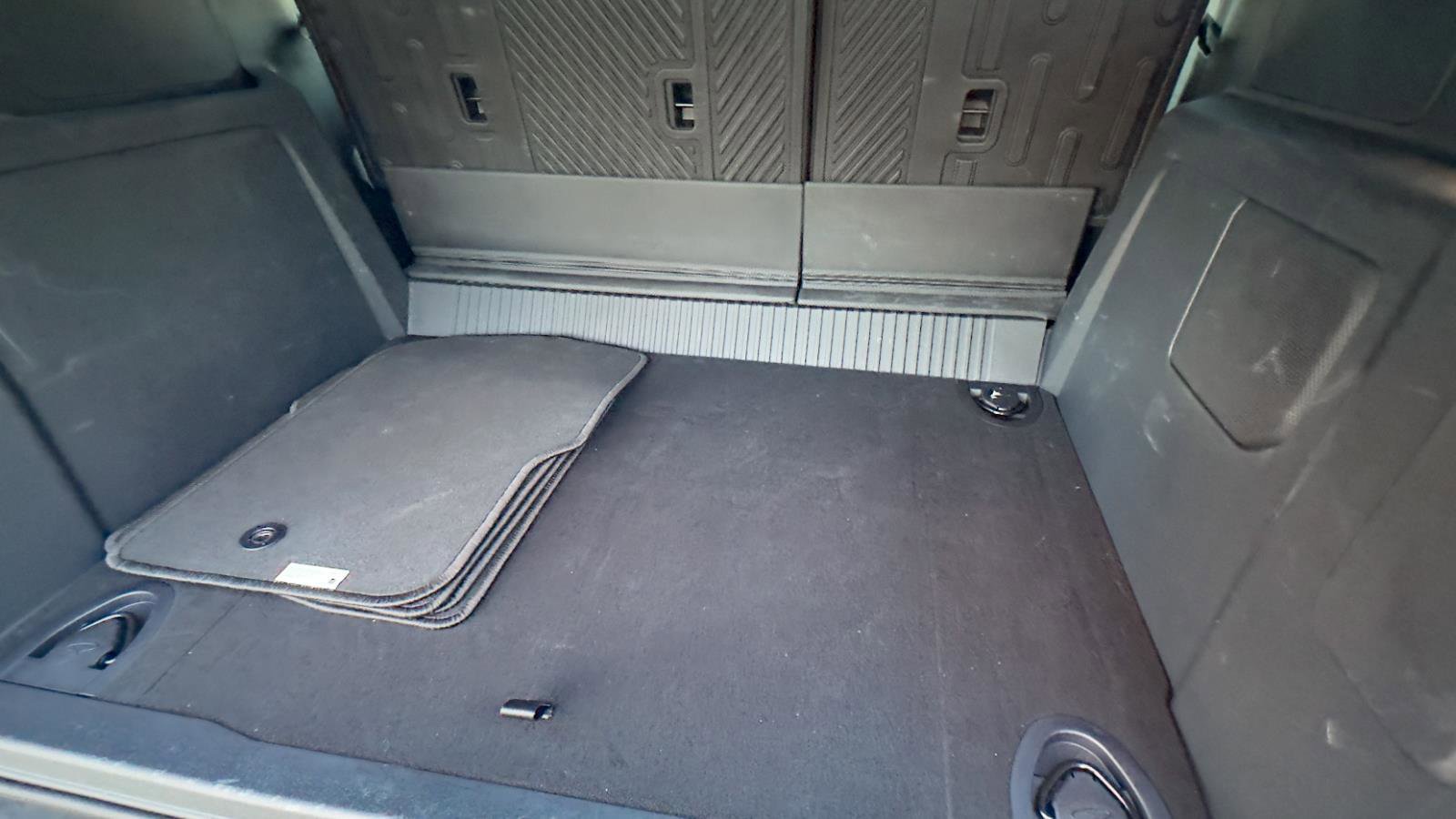 Used 2025 Ford Bronco Outer Banks image 9