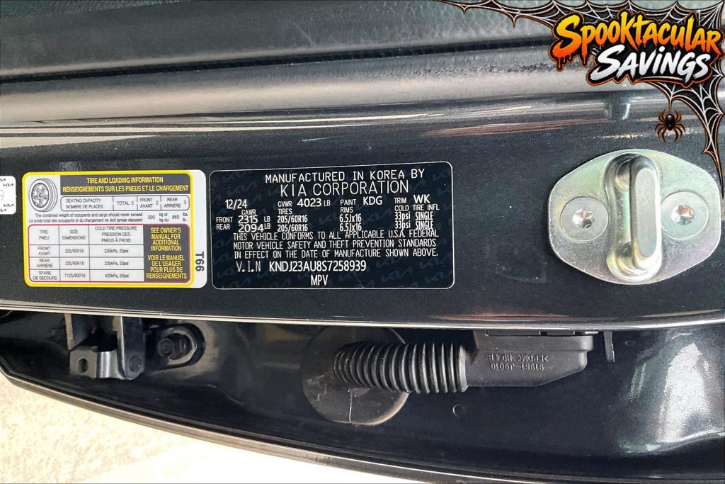 Used 2025 Kia Soul LX w/ LX Technology Package FWD image 34