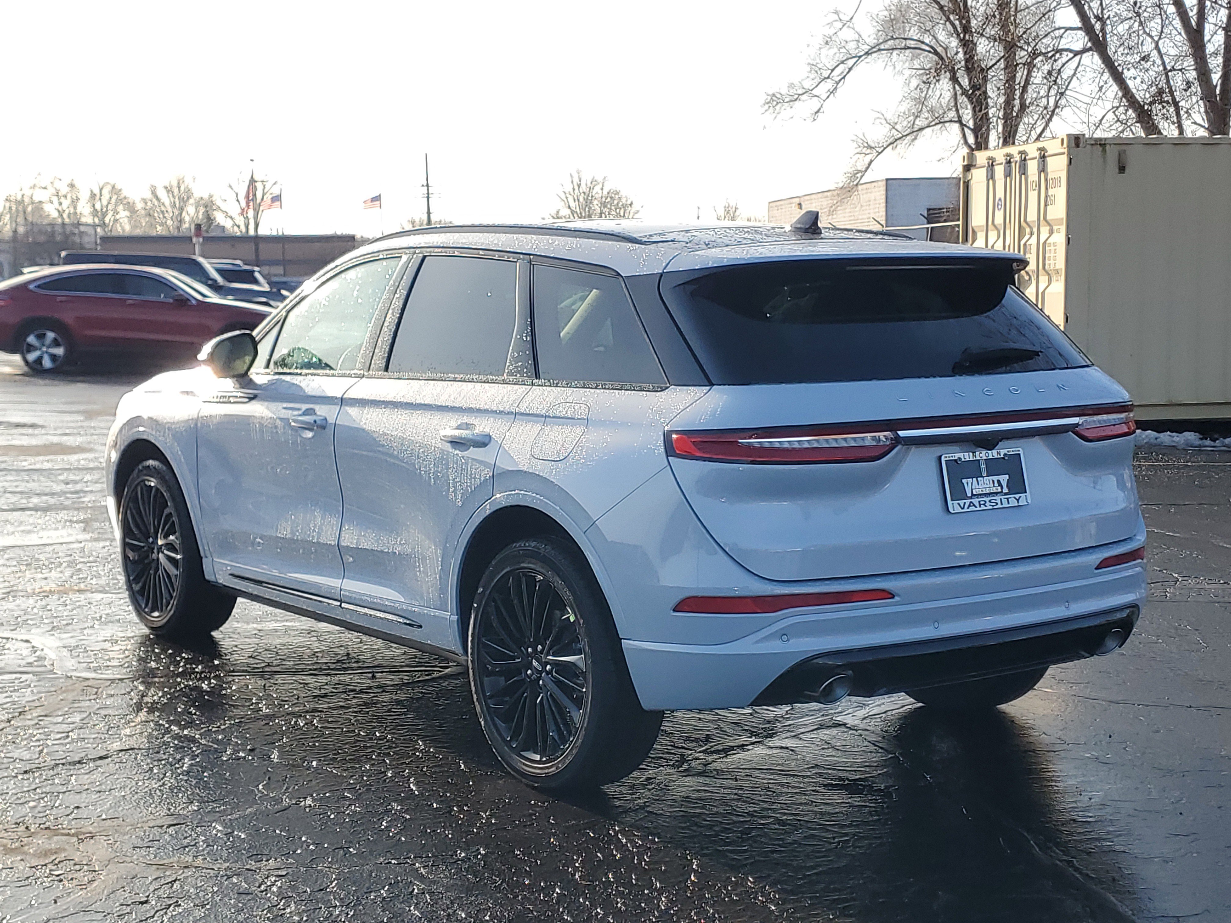 New 2026 Lincoln Corsair Reserve w/ Jet Appearance Package image 3