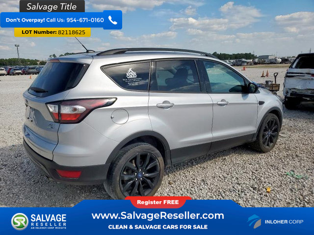 Used 2018 Ford Escape SE w/ SE Sport Appearance Package image 4