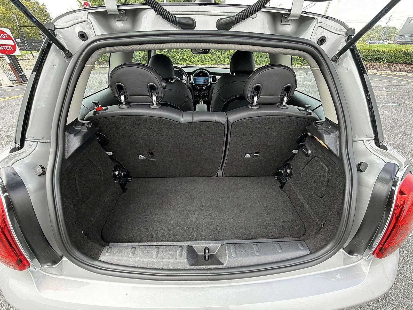 Used 2024 MINI Cooper SE w/ Signature Upholstery Package FWD image 27