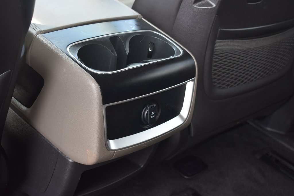 Used 2026 Kia Carnival FWD image 18