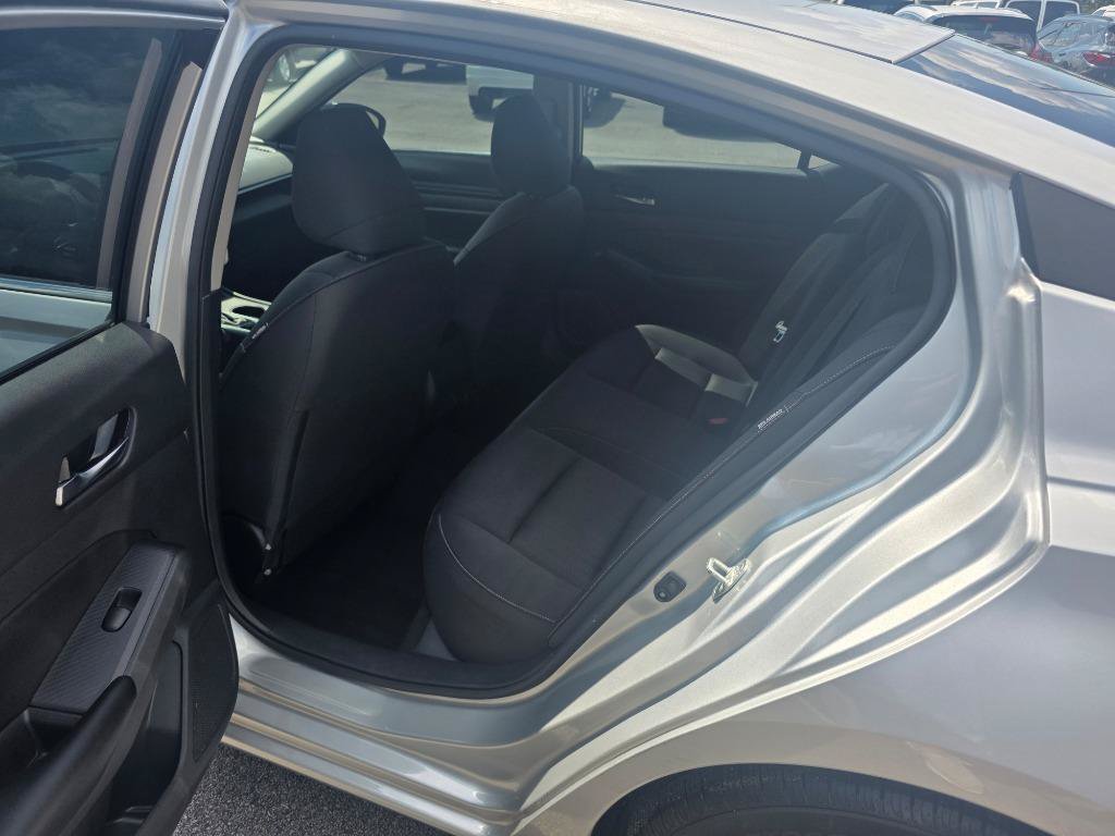Used 2022 Nissan Altima 2.5 S FWD image 7