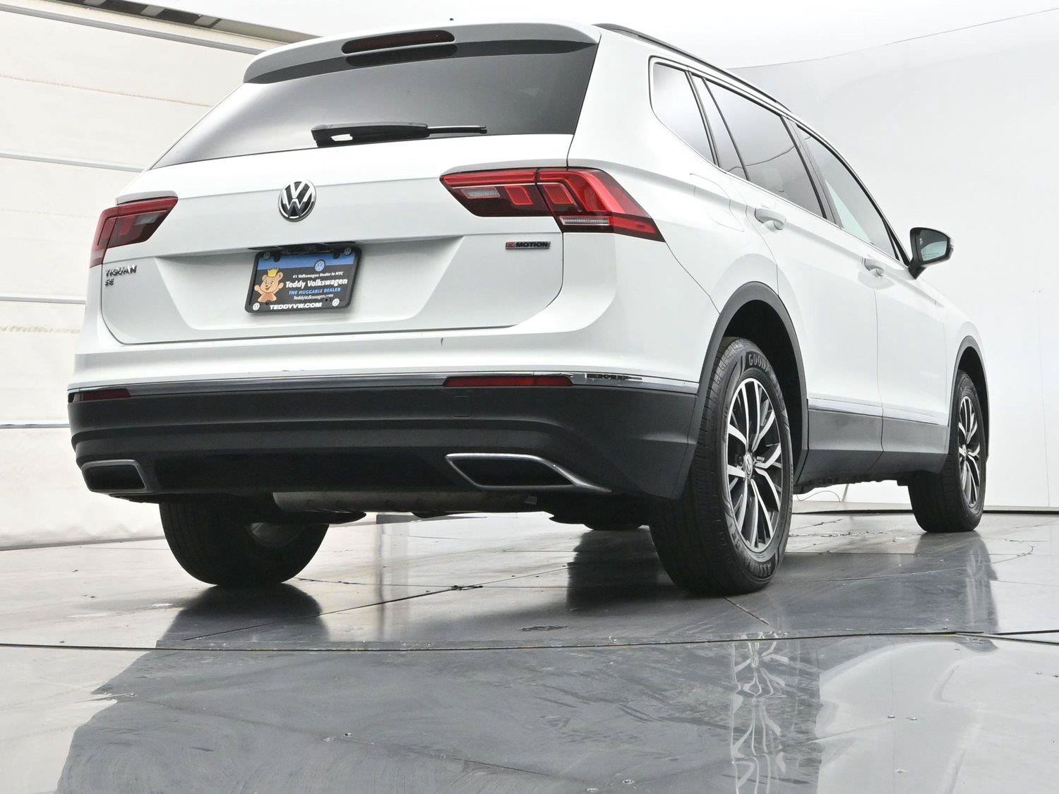 Used 2020 Volkswagen Tiguan SE w/ Panoramic Sunroof Package AWD/4WD image 28