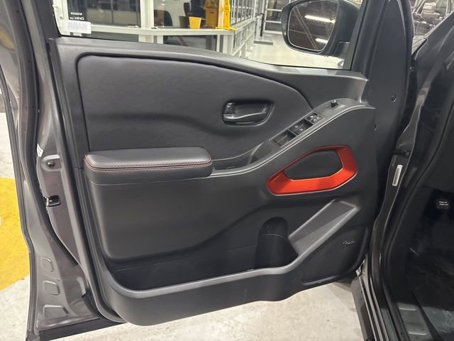 Used 2026 Nissan Frontier PRO-4X w/ Pro Premium Package image 12