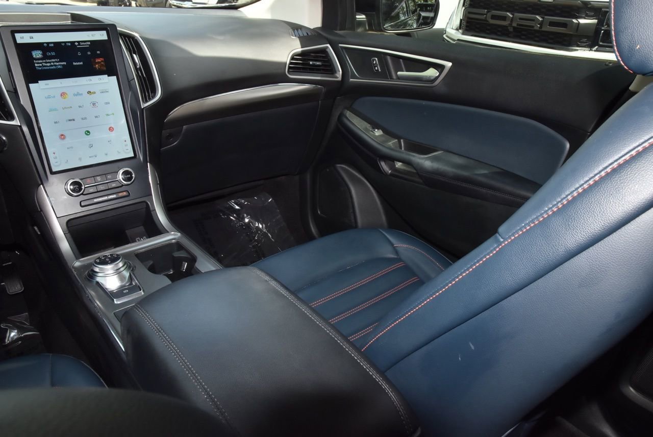 Certified 2022 Ford Edge SEL w/ Sport Appearance Package image 17