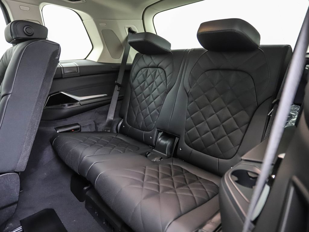 Used 2025 BMW X7 xDrive40i image 24