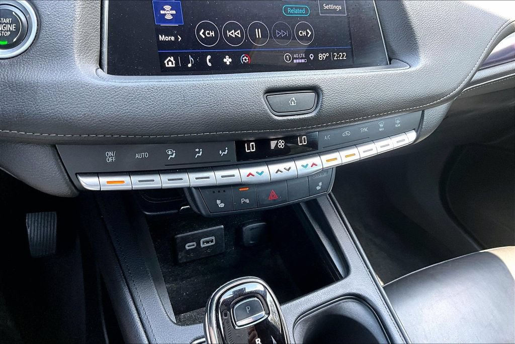 Used 2023 Cadillac XT4 Luxury AWD/4WD image 15