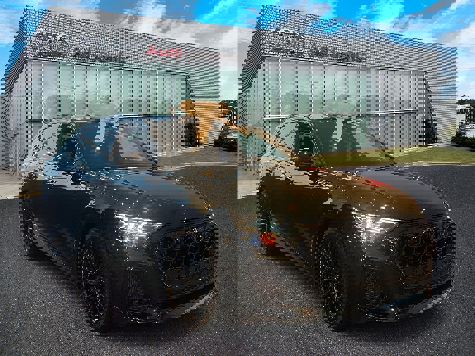 New 2026 Audi SQ8 Prestige