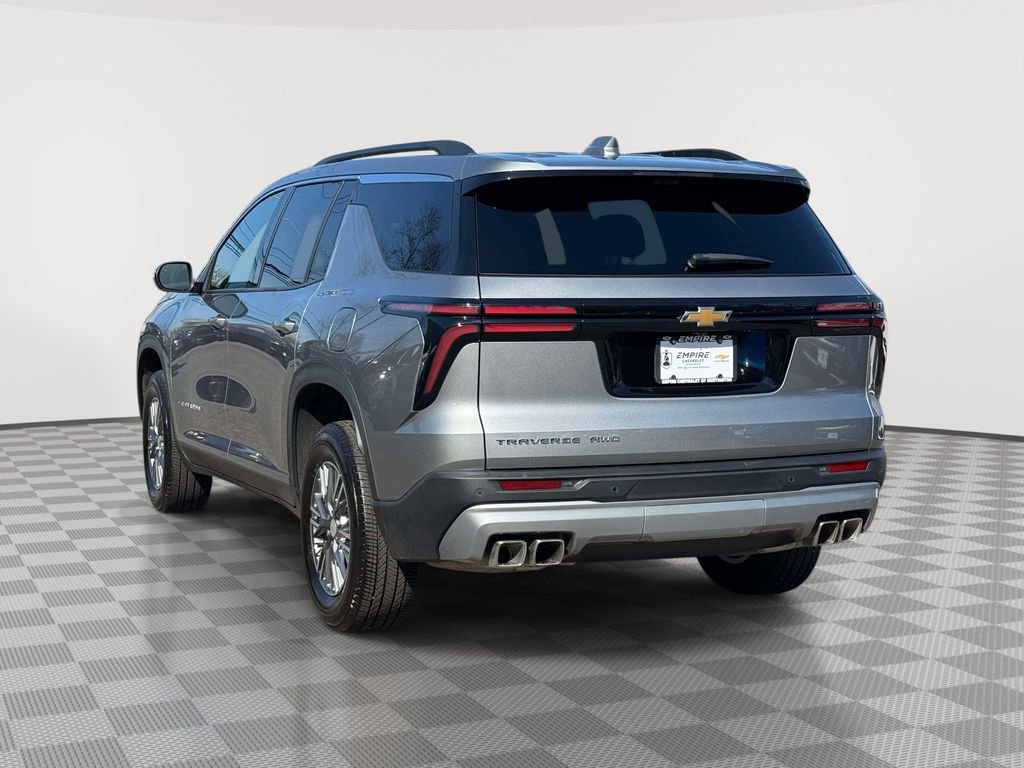 Used 2026 Chevrolet Traverse LT w/ Driver Confidence Package AWD/4WD image 4