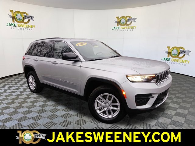 Used 2025 Jeep Grand Cherokee Laredo X w/ Luxury Tech Group I image 1