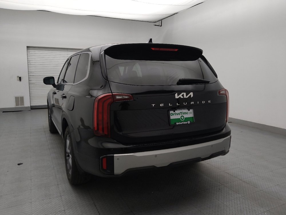 Used 2023 Kia Telluride LX FWD image 6