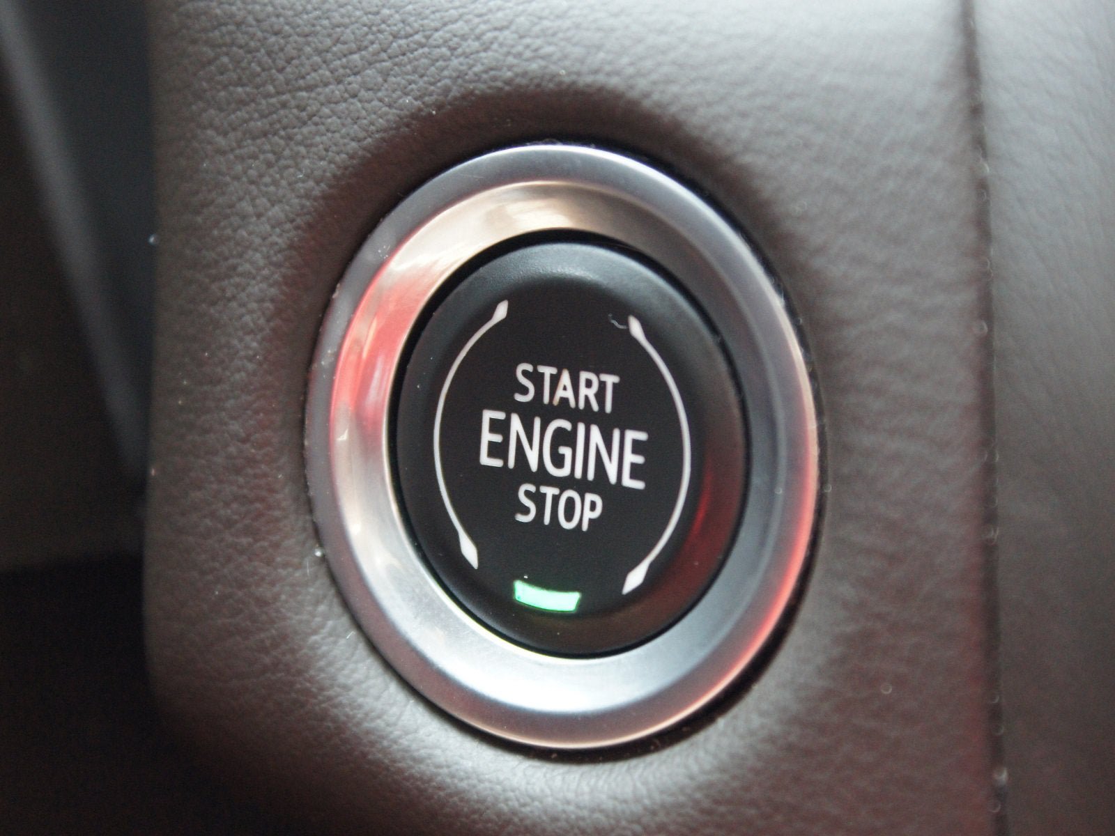 Used 2021 GMC Yukon SLT w/ SLT Premium Package AWD/4WD image 9