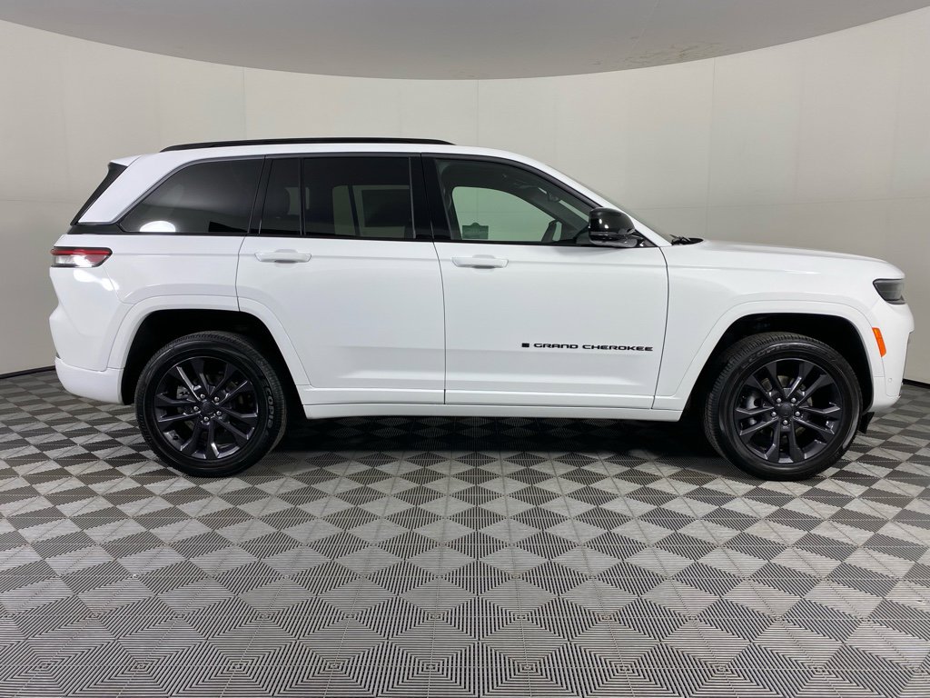 New 2026 Jeep Grand Cherokee Limited Reserve AWD/4WD image 18