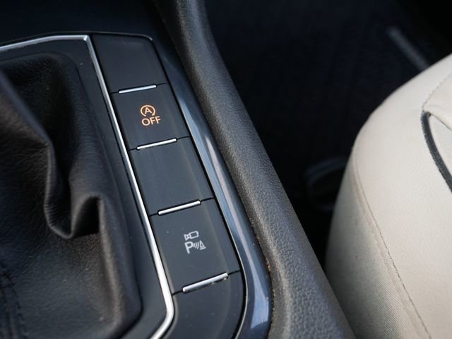 Used 2020 Volkswagen Tiguan SEL Premium R-Line w/ 3rd Row Seat Package image 31