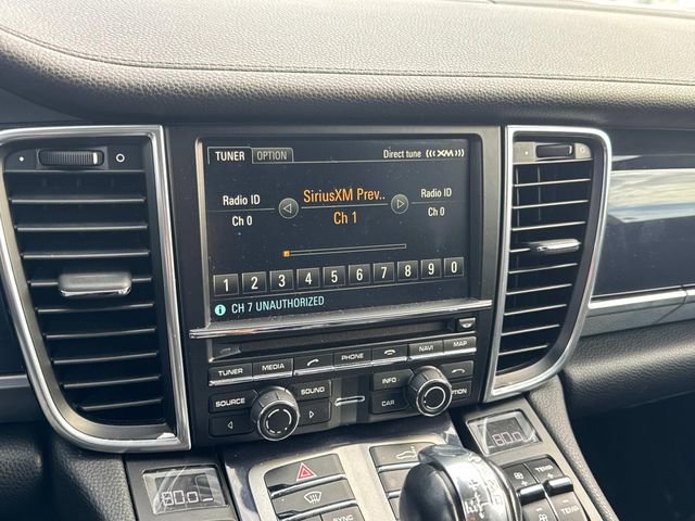 Used 2015 Porsche Panamera image 35