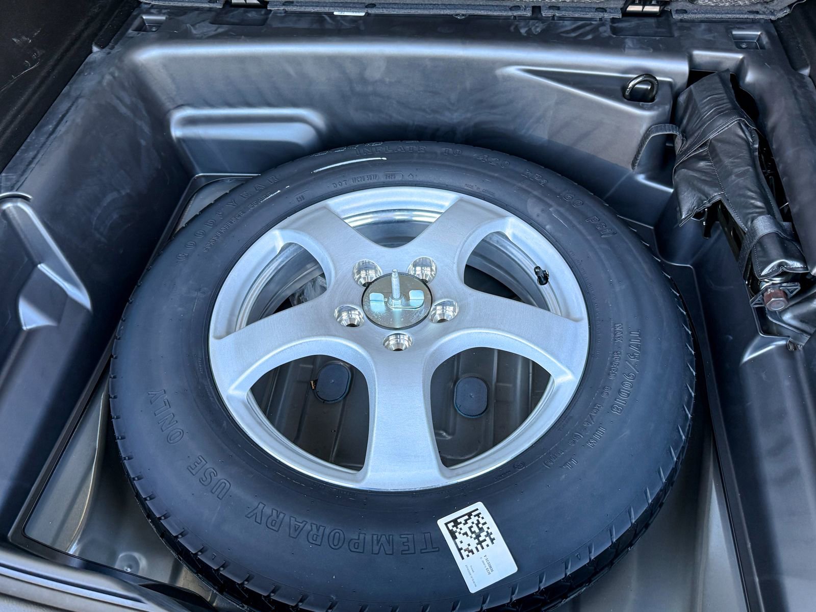 Used 2025 Jeep Grand Cherokee Altitude image 38