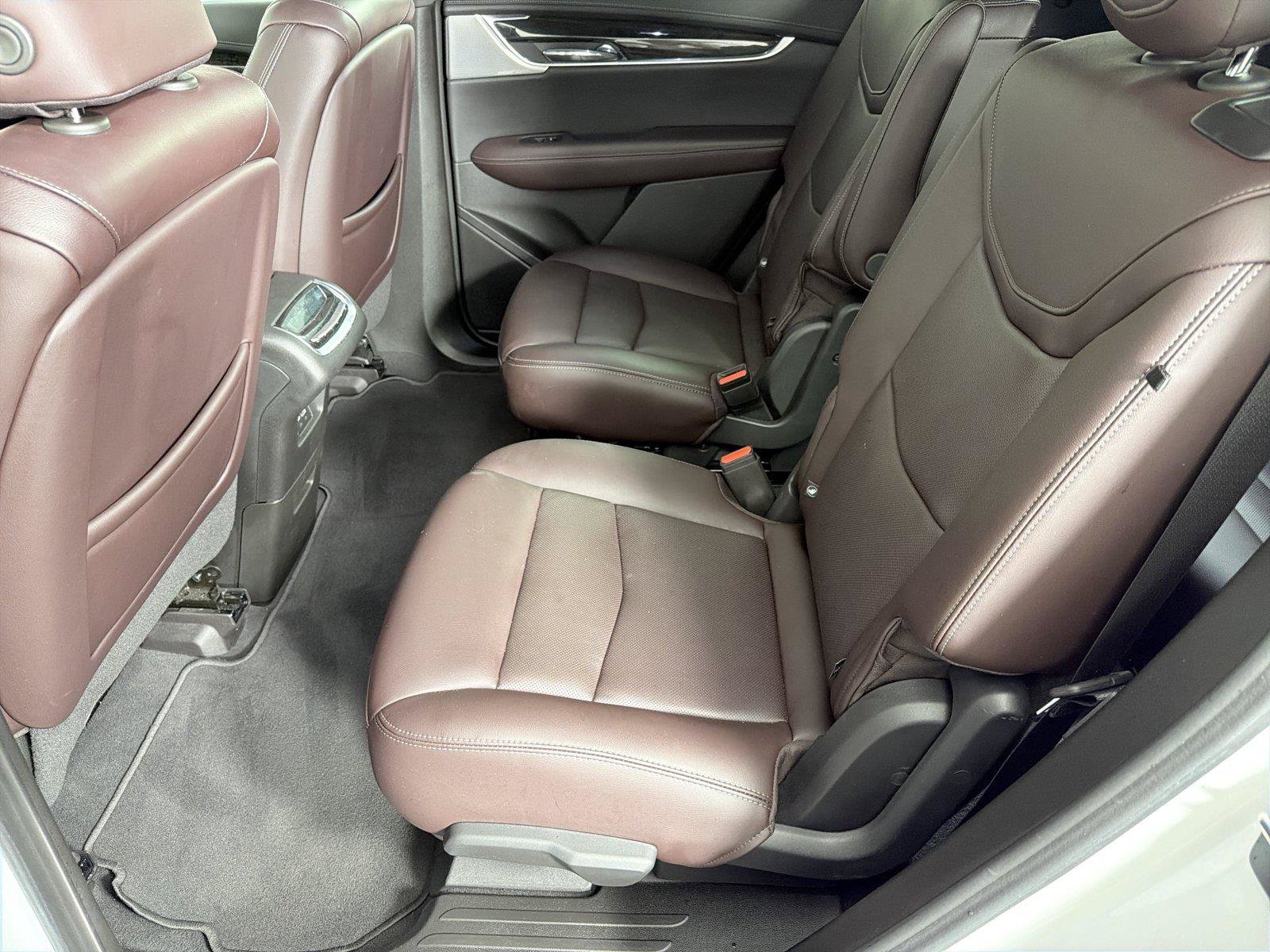 Used 2023 Cadillac XT6 Premium Luxury FWD image 22