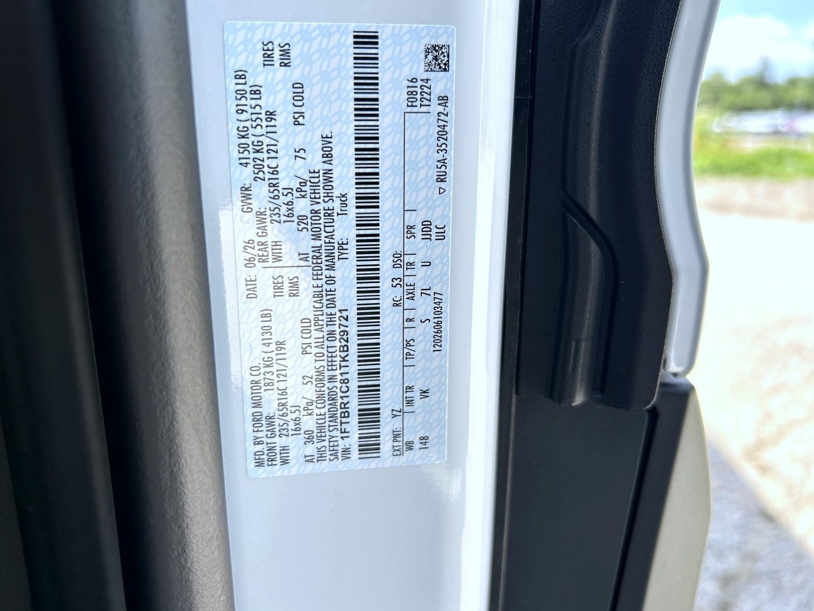 New 2026 Ford Transit 250 148 Medium Roof w/ Load Area Protection Package RWD image 24