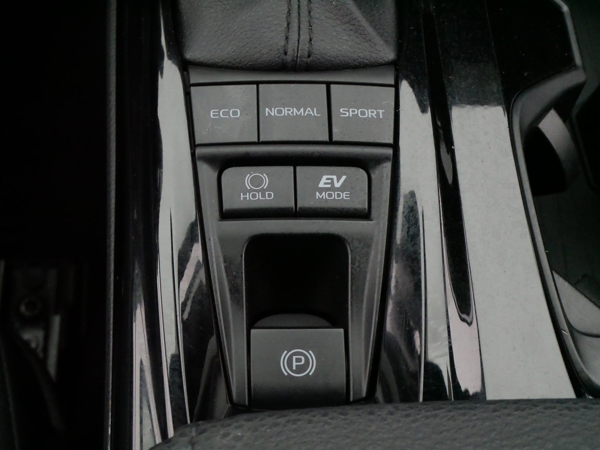 Certified 2025 Toyota Camry XSE FWD image 25