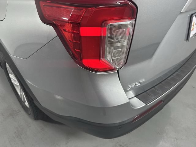 Used 2020 Ford Explorer XLT w/ Comfort Package AWD/4WD image 30