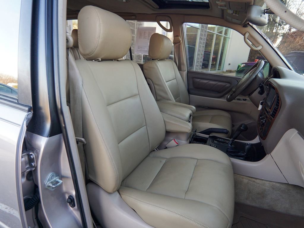 Used 2000 Toyota Land Cruiser image 25