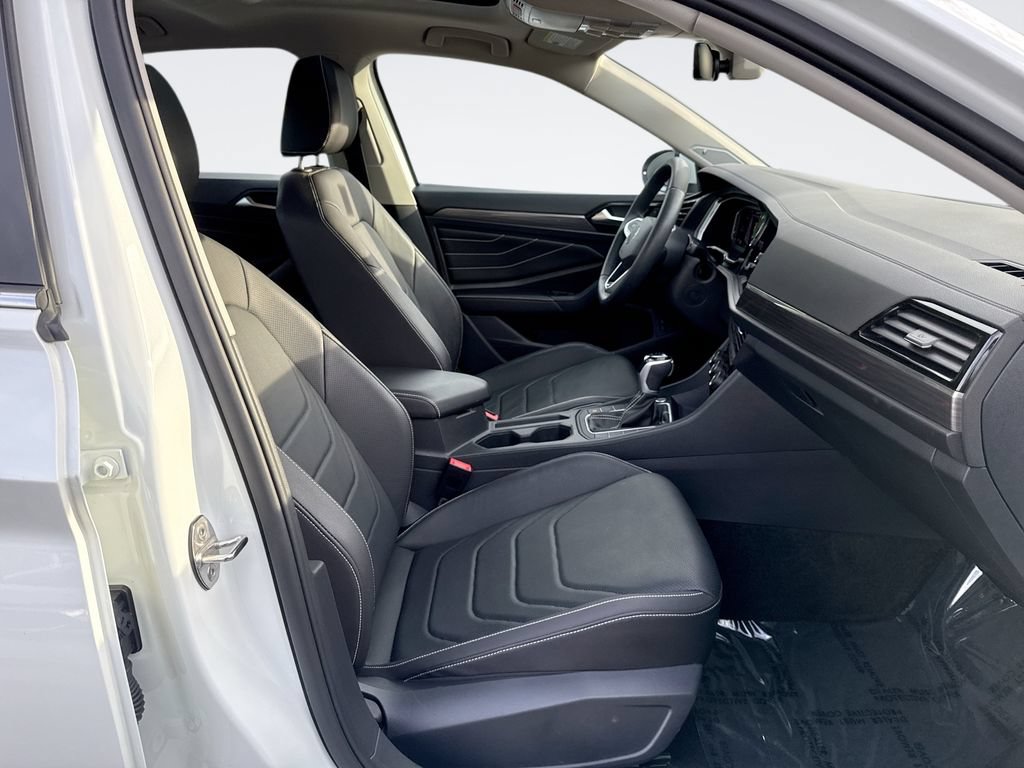 Used 2024 Volkswagen Jetta SEL FWD image 24