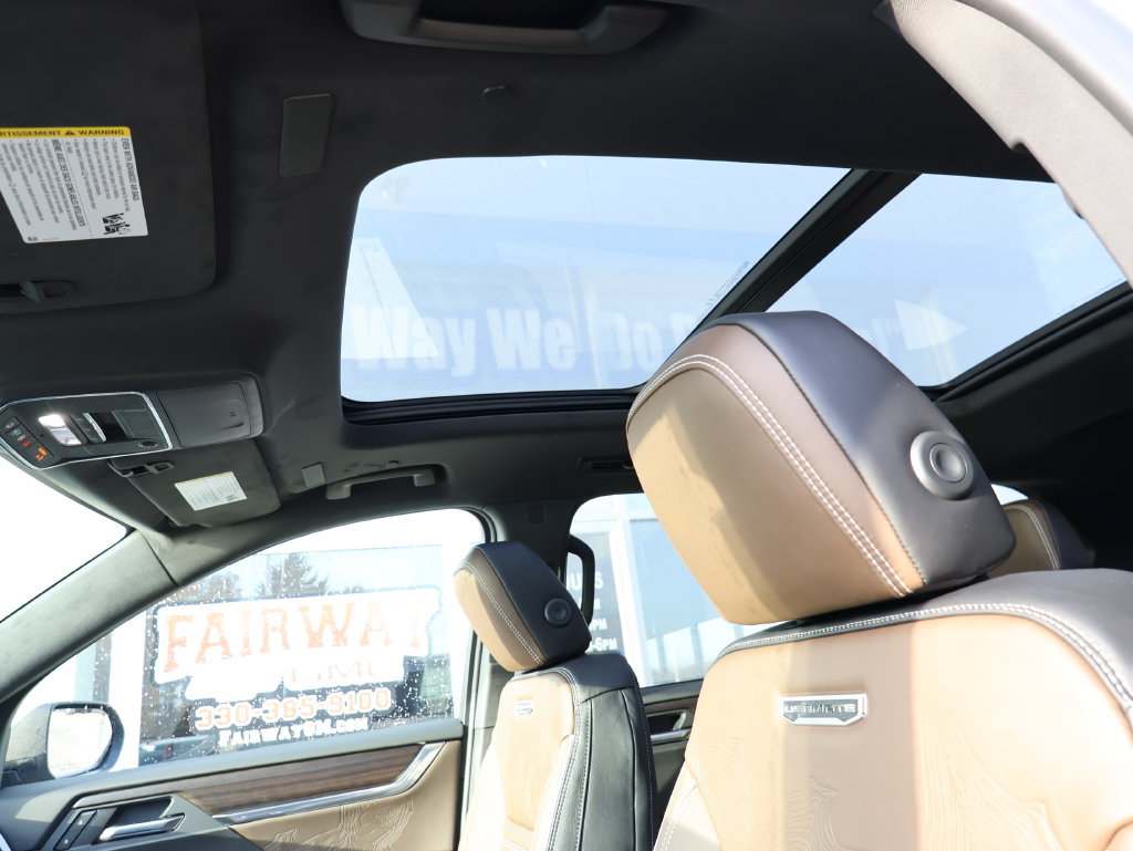 New 2027 GMC Acadia Denali Ultimate w/ LPO, Floor Liner Package AWD/4WD image 23