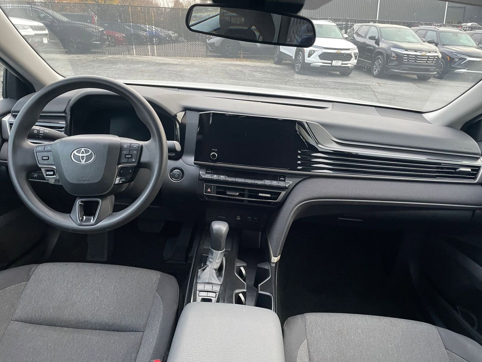 Used 2025 Toyota Camry LE image 32