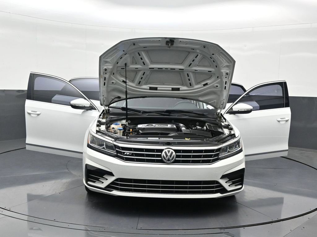 Used 2017 Volkswagen Passat 1.8T R-Line w/ R-Line Lighting Package FWD image 36