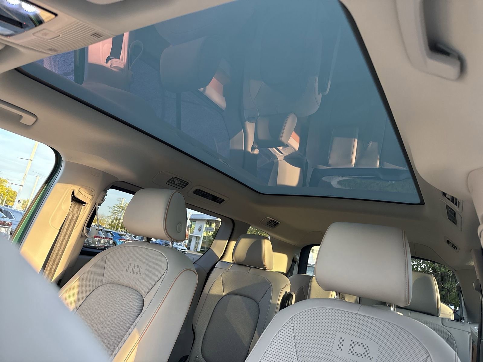 New 2025 Volkswagen ID. Buzz Pro S Plus image 20