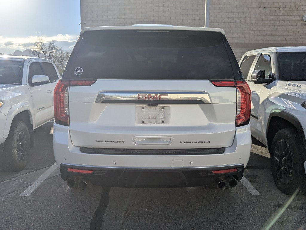Used 2021 GMC Yukon Denali w/ Denali Premium Package AWD/4WD image 5