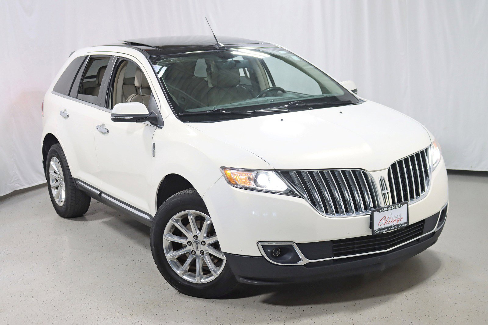 Used 2013 Lincoln MKX AWD image 6