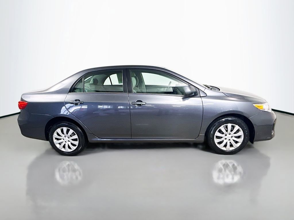 Used 2013 Toyota Corolla LE image 8