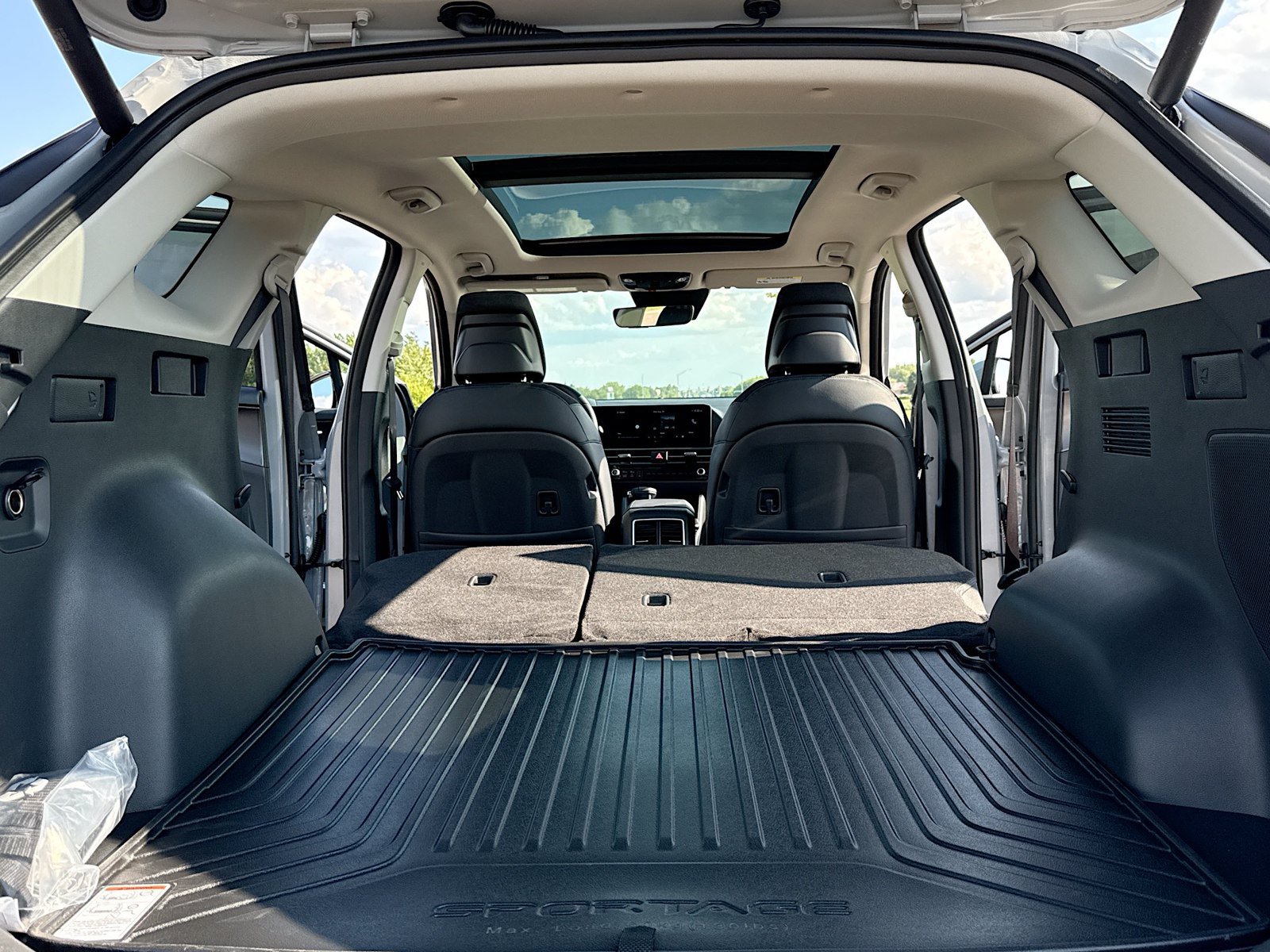New 2026 Kia Sportage SX AWD/4WD image 8