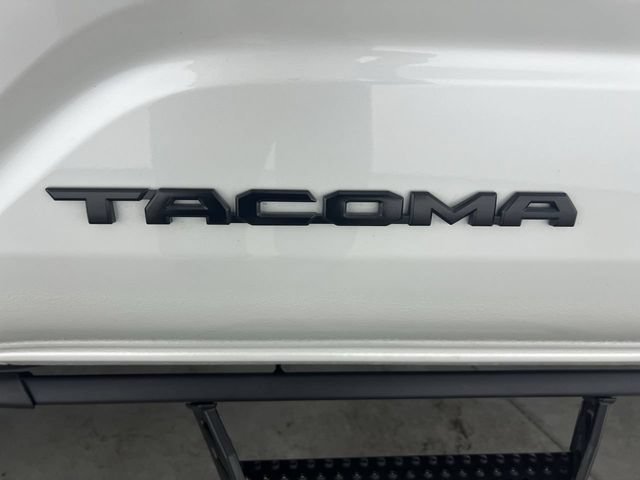 Used 2025 Toyota Tacoma TRD Sport AWD/4WD image 31