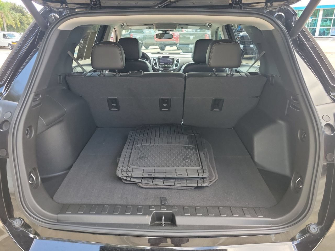 Used 2021 Chevrolet Equinox Premier w/ Redline Edition FWD image 7