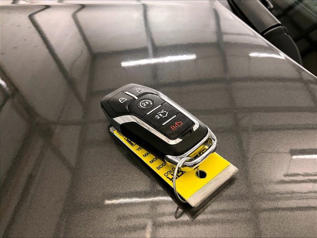 Used 2017 Lincoln MKX Reserve w/ Driver Assistance Package AWD/4WD image 9