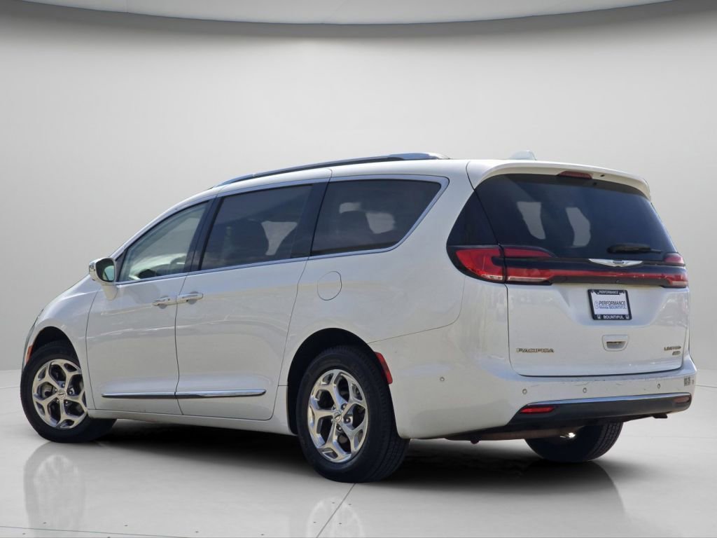 Used 2021 Chrysler Pacifica Limited w/ Premium & Safety Sphere Group AWD/4WD image 20